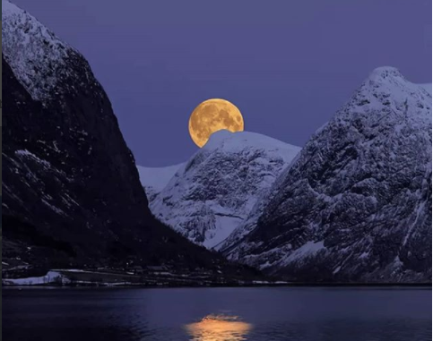 moon 67