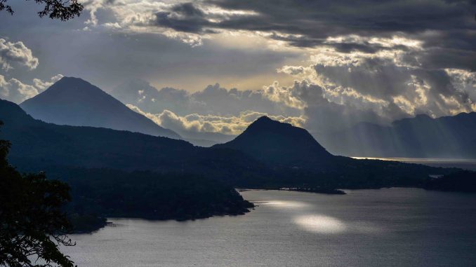 Guatemalan Sun Rays